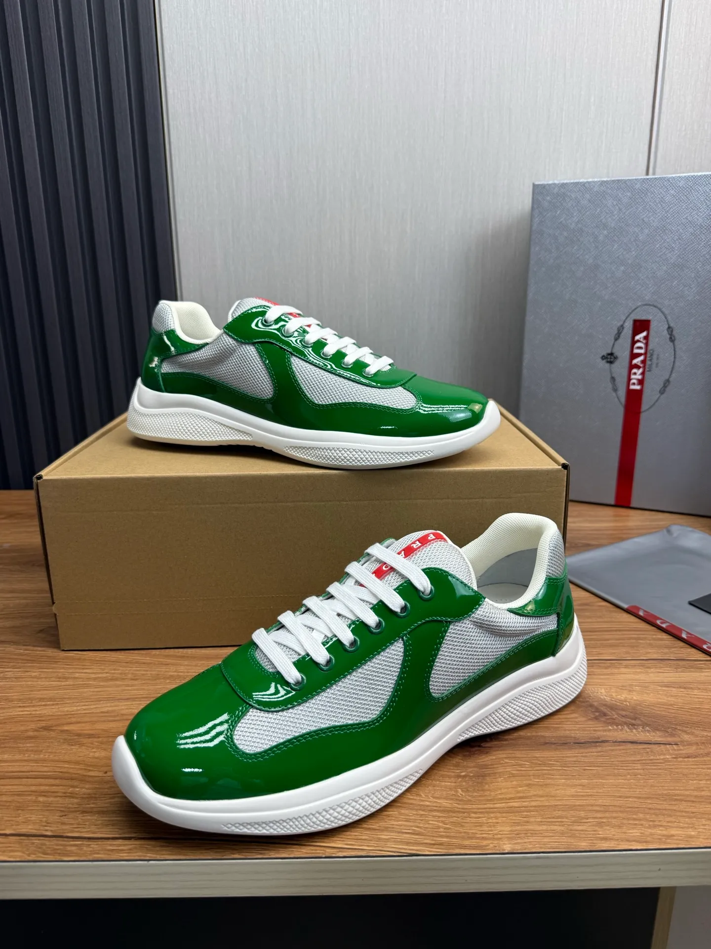 Men's shoes 640💰 [PRADA] Hot selling items🔥Must be recommended every day~~ Official website synchronized, 1:1 high quality shipments✔️ Imported cowhide fabric, rubber material + cowhide lining, original bottom, high-end airplane box packaging🎁 38-45 (38.45 custom-made, non-returnable)